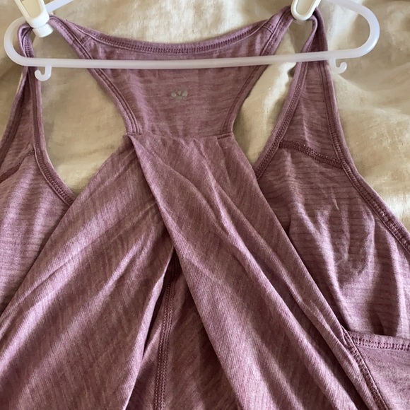 GUC Lululemon purple size 8 pleated tank - Picture 4 of 7